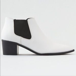 AE POINTED TOE BOOTIE